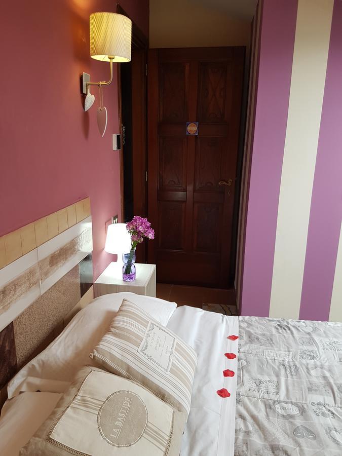 Un Tetto Di Stelle Deluxe Home Салерно Экстерьер фото